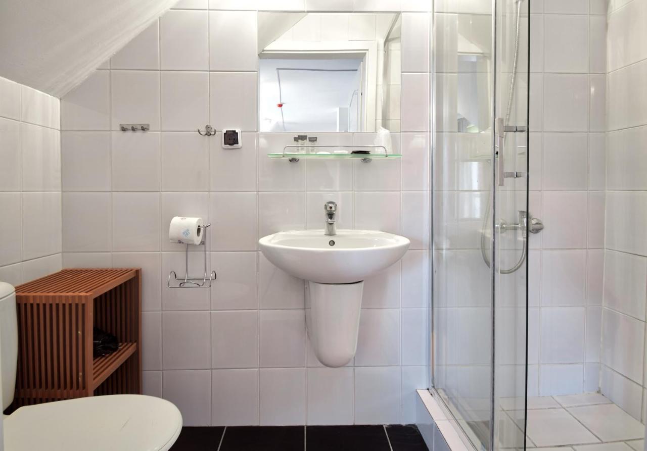 Ow Alfa Hotell Rewal Exteriör bild
